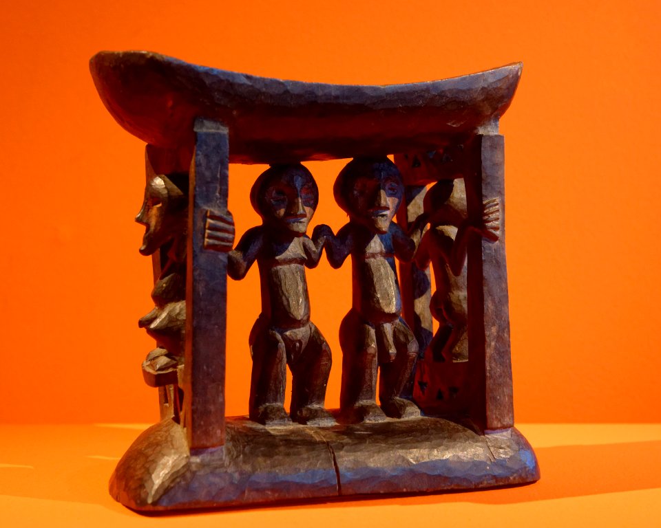 Songo chief neck rest Felix Collection