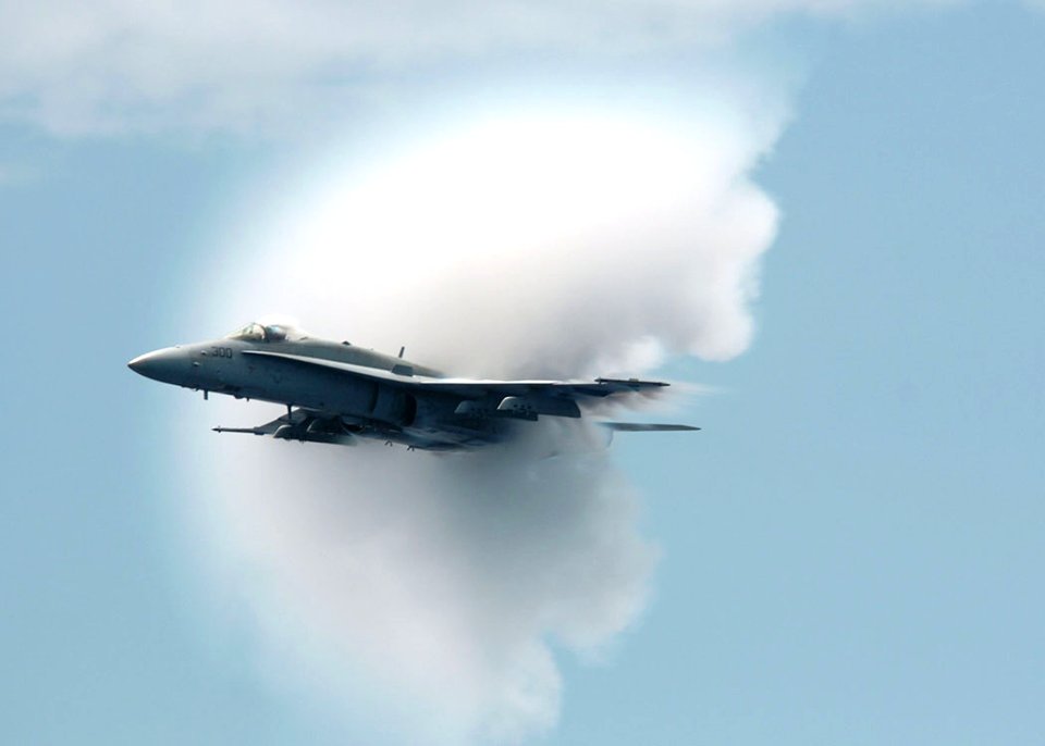 Sonic boom 050817-N-3488C-151