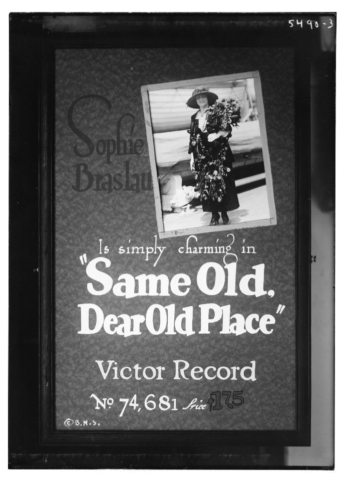 Sophie Braslau is simply charming in Same old dear old place, Victor record LCCN2014712787 photo