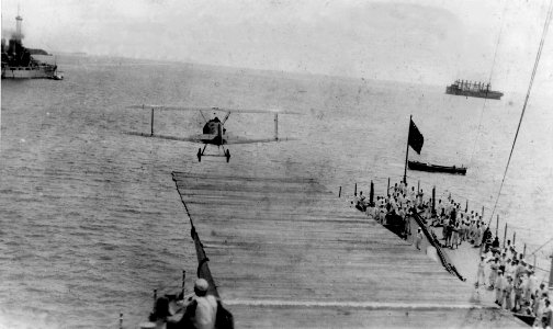 Sopwith Camel taking off from USS Mississippi (BB-41) at Guantanamo Bay 1919