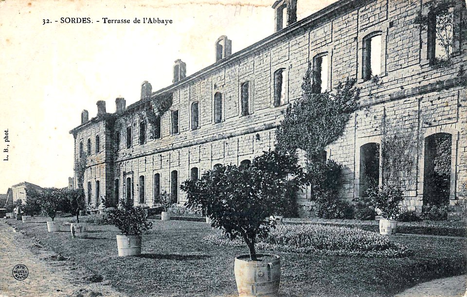 Sorde-l'Abbaye - Terrasse du Monastère 8