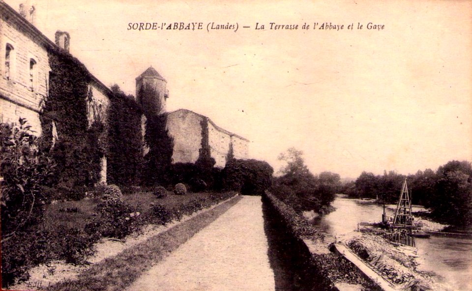 Sorde-l'Abbaye - Terrasse du Monastère 6