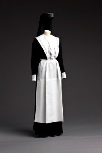 Sorgdräkt med förkläde, 1950 cirka - Livrustkammaren - 108777
