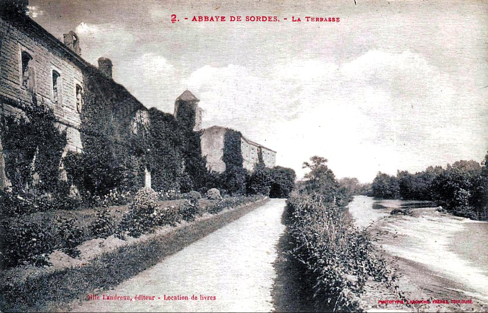 Sorde-l'Abbaye - Terrasse du Monastère 4