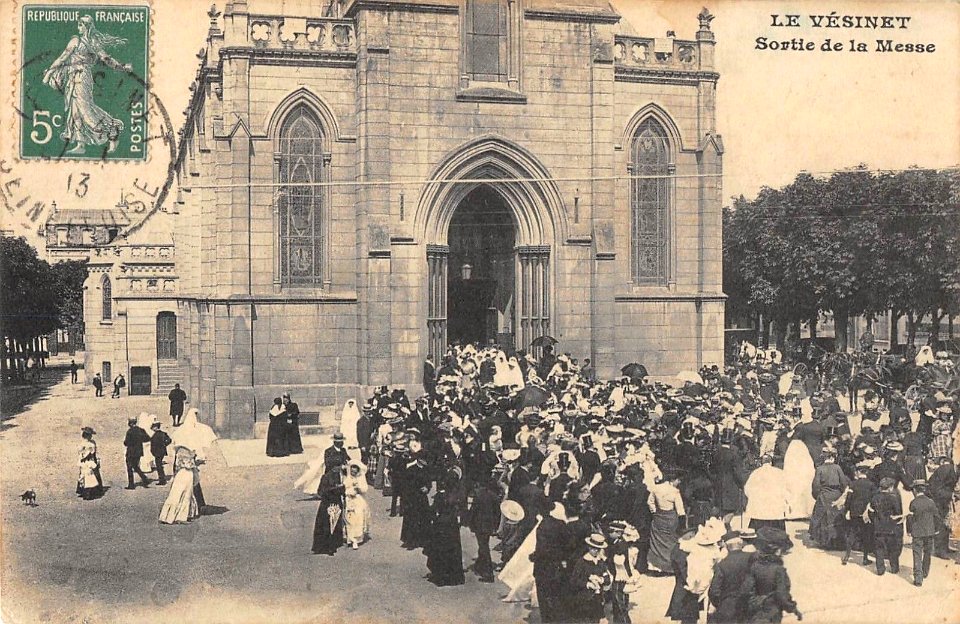 Sortie de messe au Vésinet