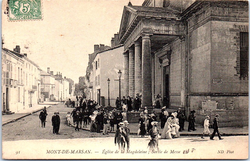 Sortie de messe à Mont-de-Marsan