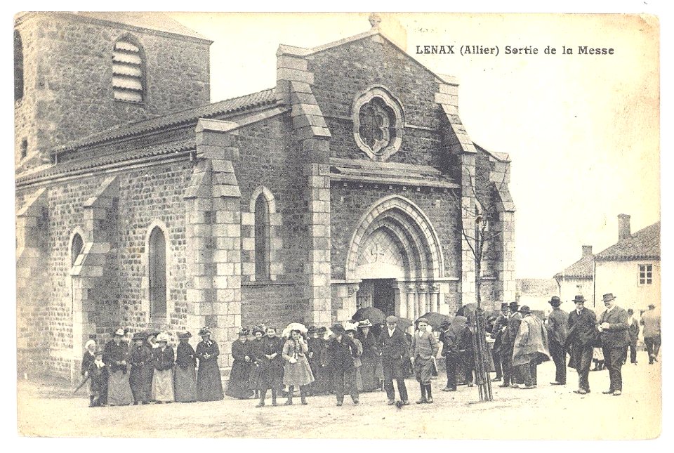 Sortie de messe à Lenax