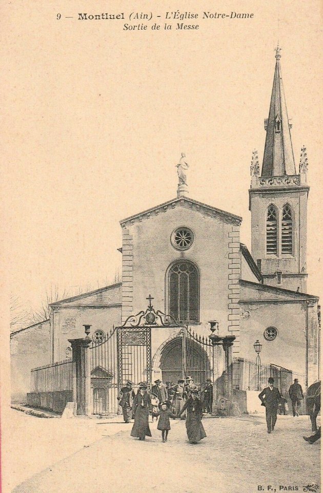 Sortie de messe à Montluel