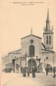 Sortie de messe à Montluel