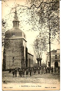 Sortie de messe à Magescq