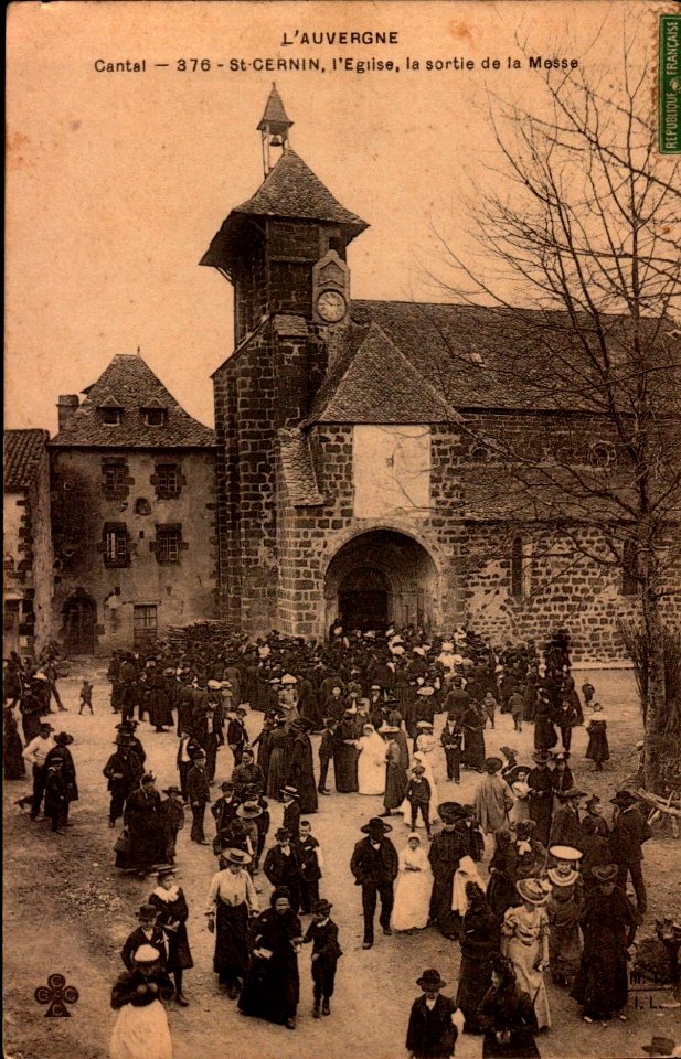 Sortie de communion solennelle à Saint-Cernin