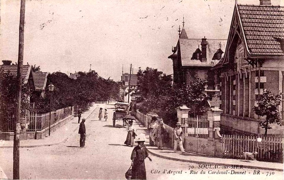 Soulac-sur-Mer - rue du cardinal Donnet 1