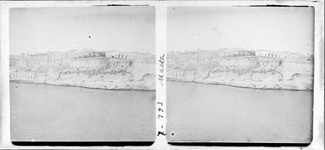 Sortint del port de Malta