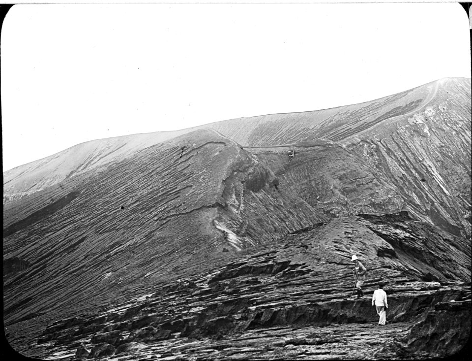 South lip, Crater, Soufriere YORYM-TA0192
