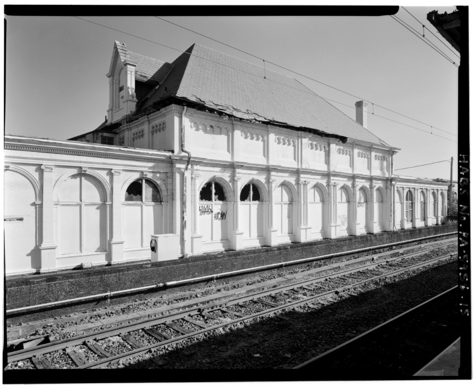 South-West view; Station Building - north elevation, oblique - North Philadelphia Station