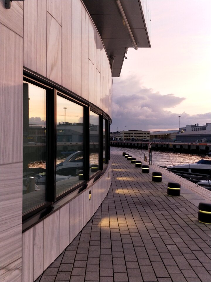 Window sunset mirroring
