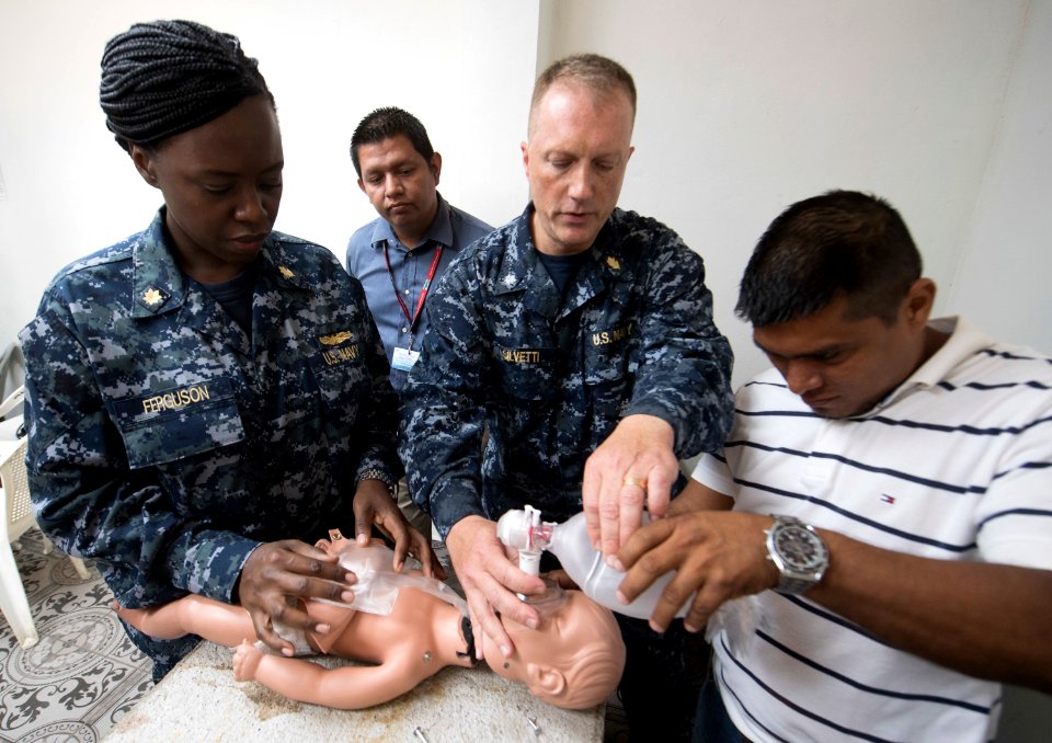 Southern Partnership Station 2016 Medical Team 160906-N-CJ186-0025