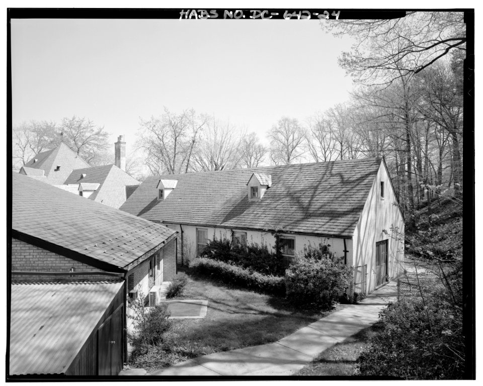 Southwest Wing (Wing 4) and edge of 1968 building