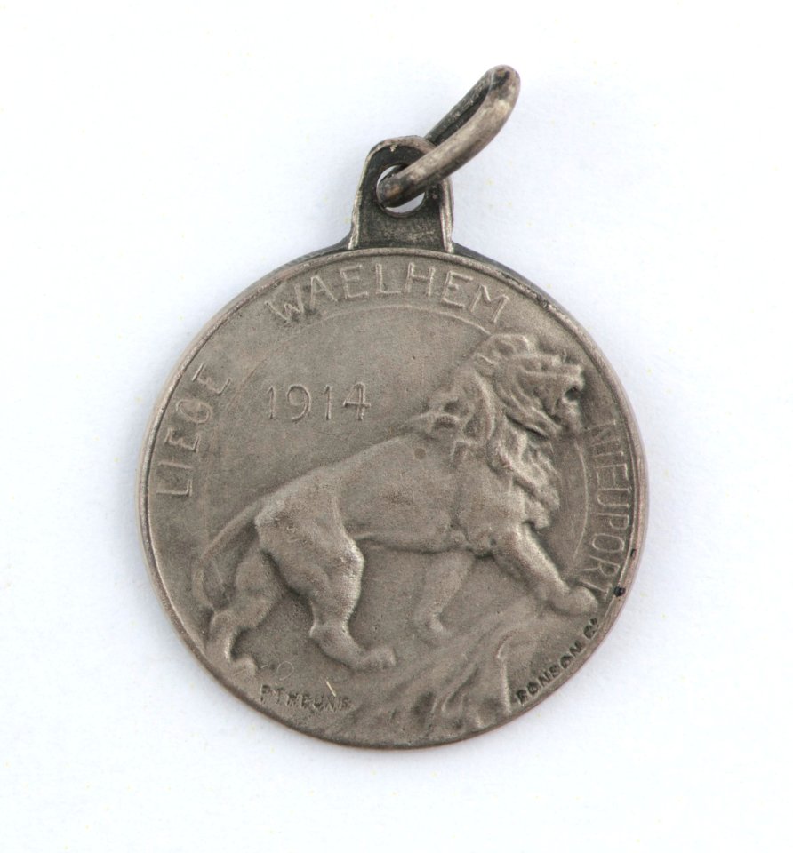 Souvenir de 19 Cercle Sportive du Crédit Anversois - , medal by Pierre Theunis, Belgium, 1915, Coins and Medals Department of the Royal Library of Belgium, 2Lef70 - 57 (recto)