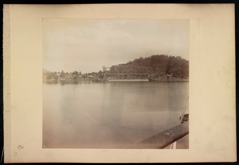 Span of Hawkesbury River Railway Bridge, New South Wales, Australia, on pontoon LCCN2016651648