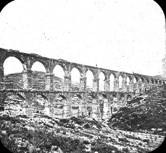 Spain, Tarragonia, Catalonia; Roman aqueduct.