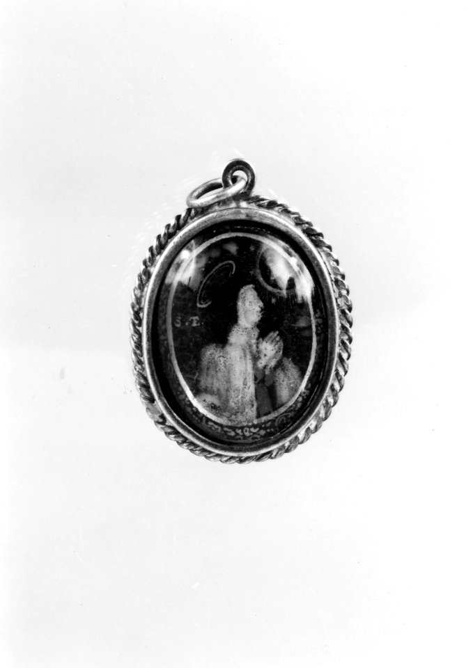 Spanish - Pendant with the Virgin and Saint Teresa of Avila - Walters 4626 - Reverse