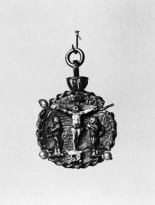 Spanish - Pendant with the Crucifixion - Walters 44267