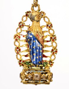 Spanish - Reliquary Pendant with the Virgin and Child in Glory - Walters 44271 - Back
