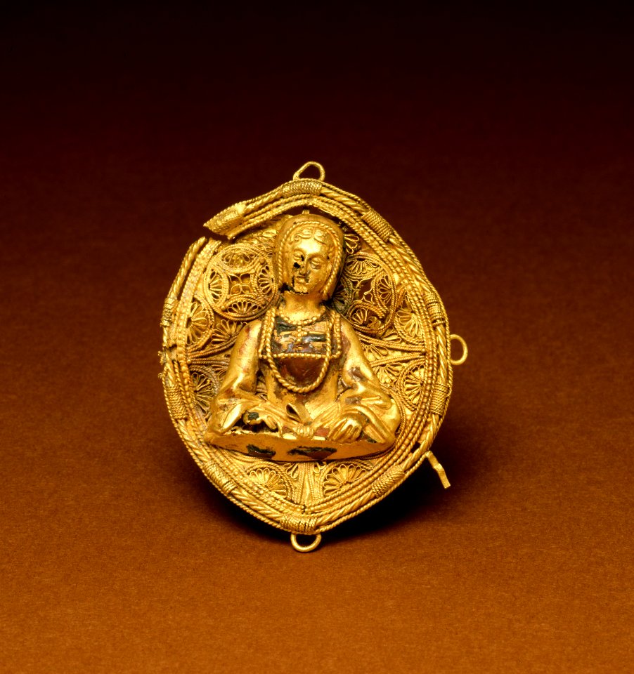 Spanish - Hat Badge or Pin with a Lady - Walters 44351