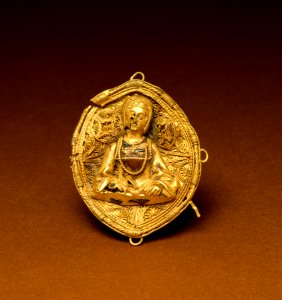 Spanish - Hat Badge or Pin with a Lady - Walters 44351