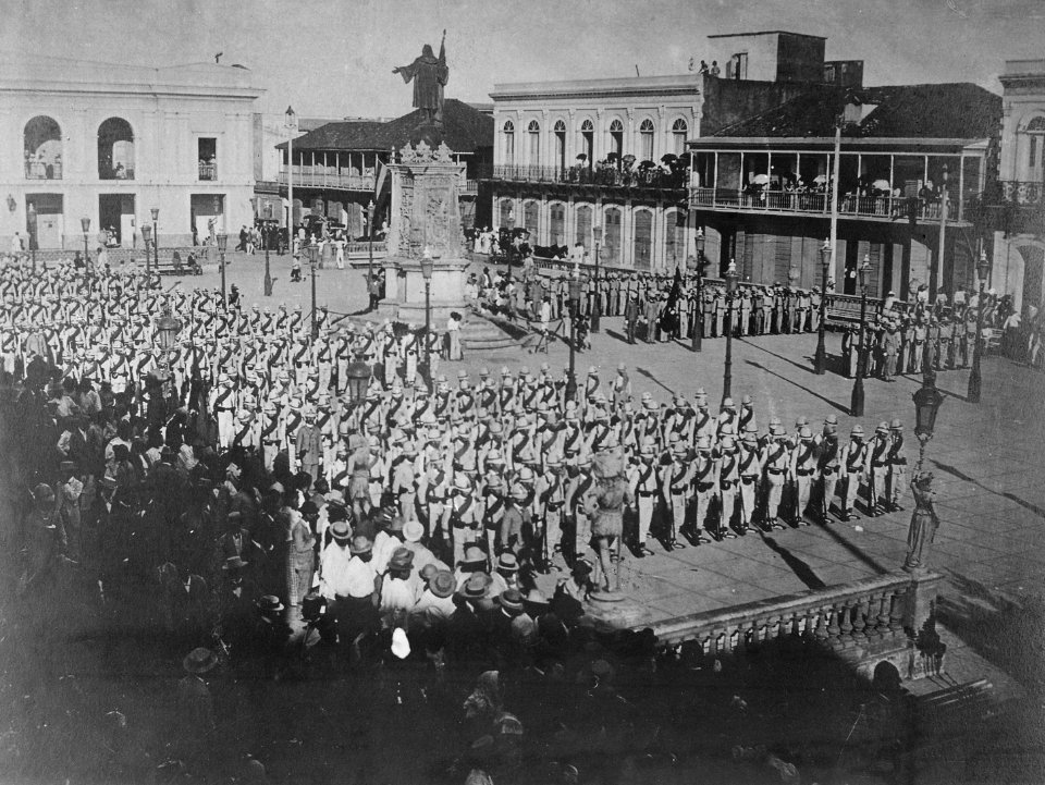 Spanish troops leaving Mayagüez, Puerto Rico, to engage the American forces at Hormiguero, Puerto Rico, 08-10-1898 - NARA - 533437