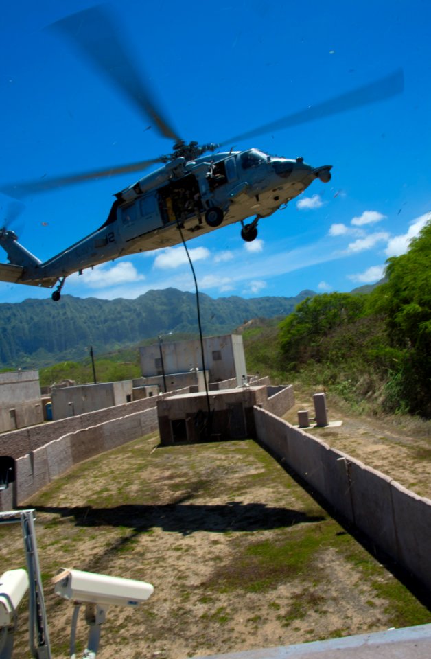 Special Operations Air Insertion, RIMPAC 2014 140710-N-PX130-057