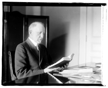 Speaker Gillett LCCN2016819728