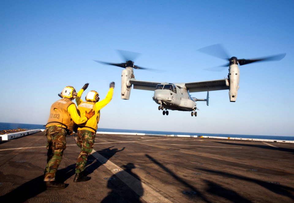 Special Purpose MAGTF-CR-AF visits LPD 19 (35124448211)
