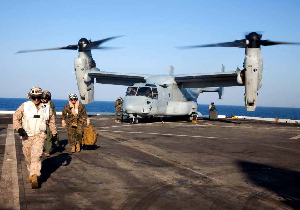 Special Purpose MAGTF-CR-AF visits LPD 19 (35254237385)