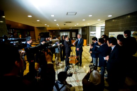 Special Rep for North Korea Policy Kim Addresses the Media in Tokyo - Flickr - East Asia and Pacific Media Hub (3)