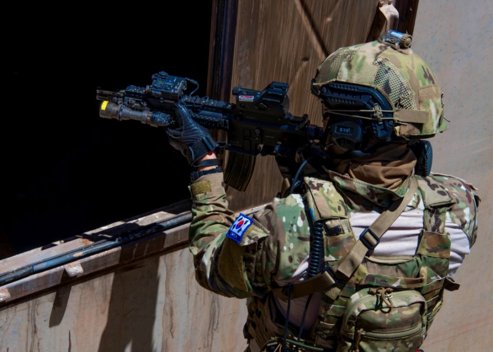 Special Operations Air Insertion, RIMPAC 2014 140710-N-PX130-101