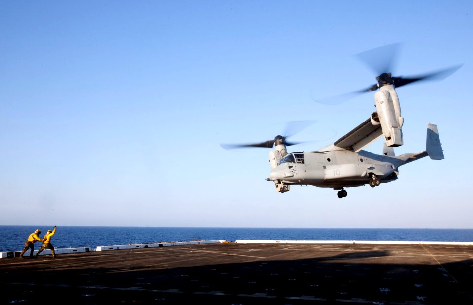 Special Purpose MAGTF-CR-AF visits LPD 19 (35124447811)