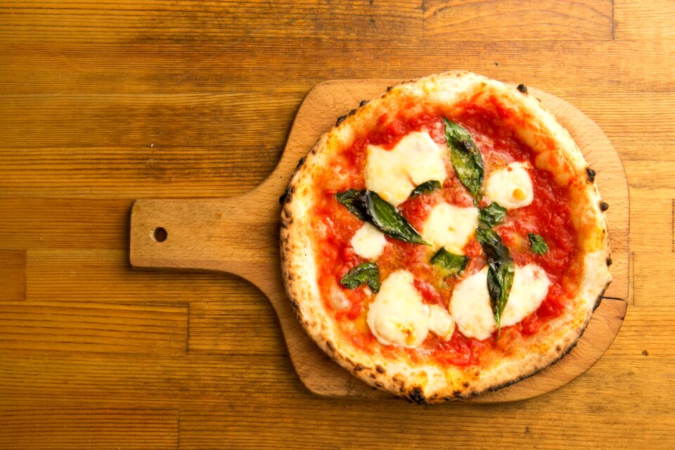 Pizza cheese tomato