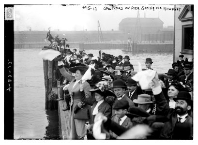 Spectators on pier seeing off Newport LCCN2014688004