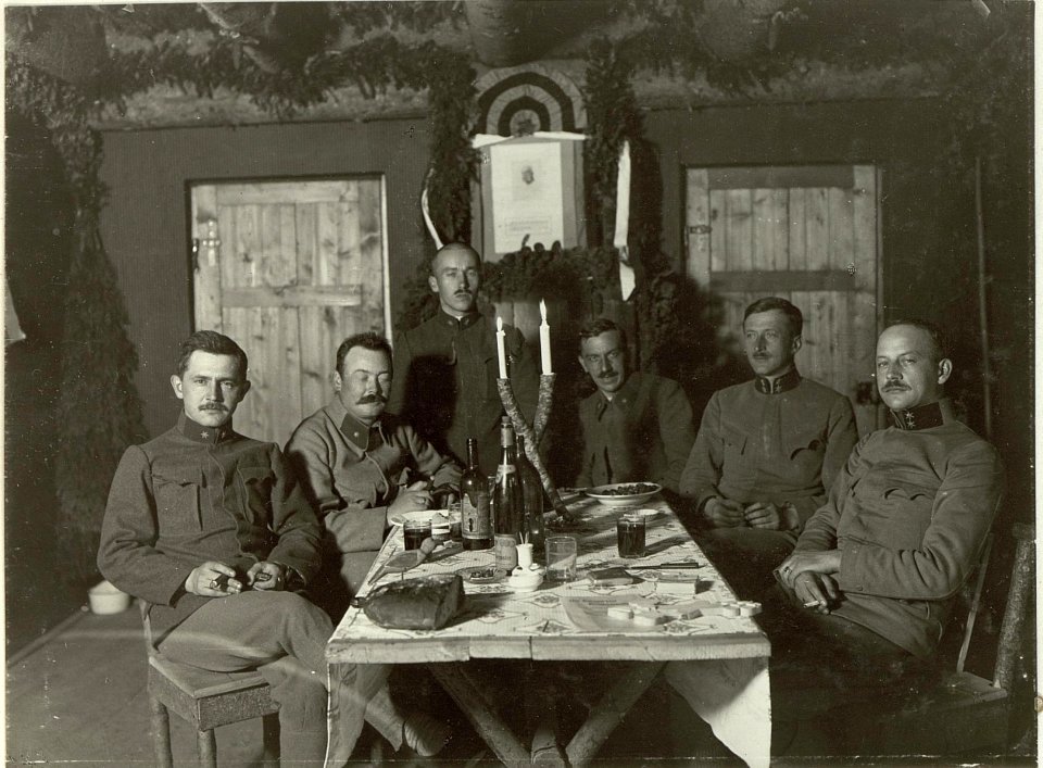 Speisezimmer in der Rimlhütte auf der Straße von Kranjska Gora (Kronau) auf den Mojstrovka (BildID 15463281)