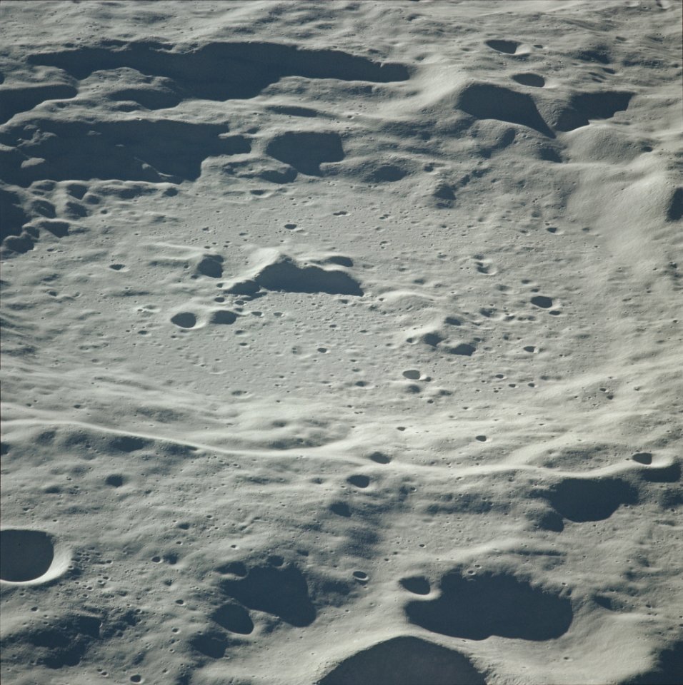 Spencer Jones crater AS16-118-18929