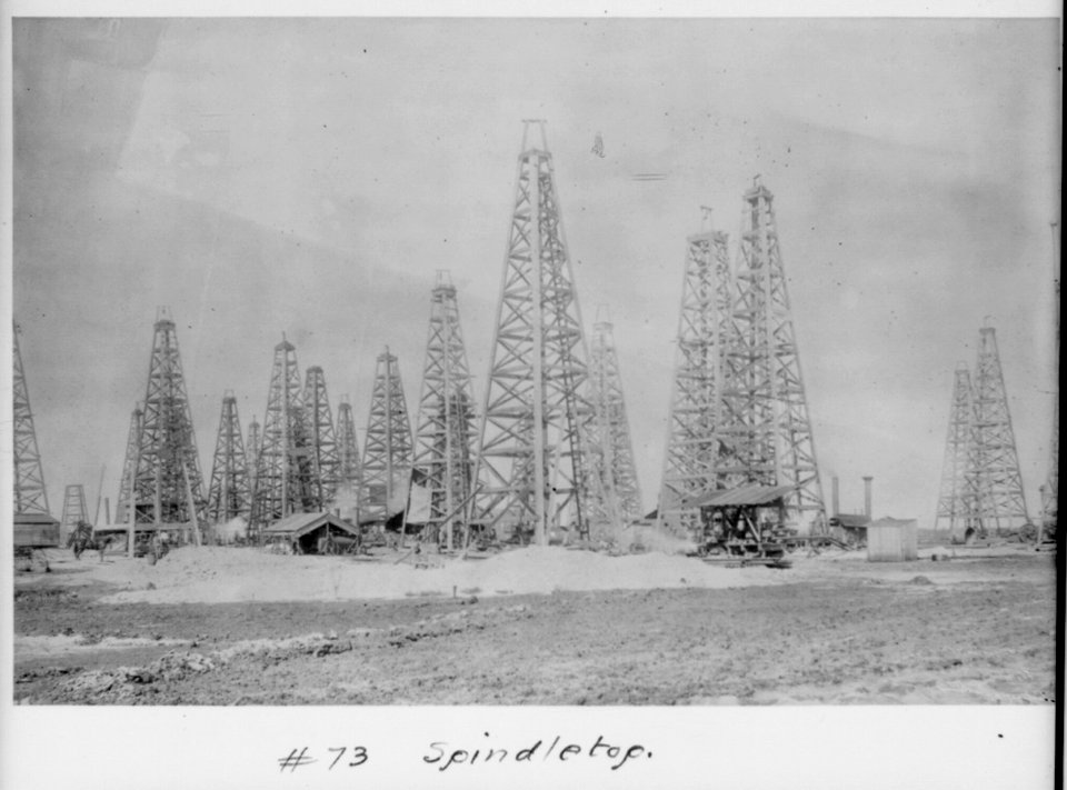 Spindletop (Spindletop, Beaumont, Port Arthur, and vicinity, Texas - oil industry). LCCN2010649517