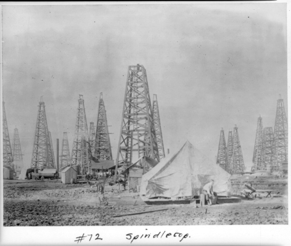 Spindletop (Spindletop, Beaumont, Port Arthur, and vicinity, Texas - oil industry). LCCN2010649516