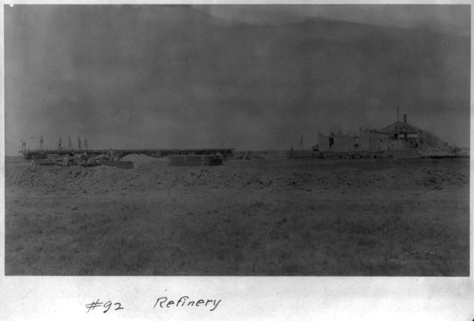 Spindletop, Beaumont, Port Arthur, and vicinity, Texas - oil industry- Refinery LCCN2005692246