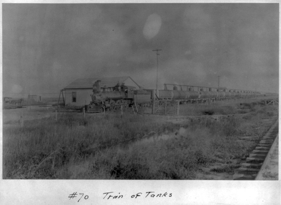 Spindletop, Beaumont, Port Arthur, and vicinity, Texas - oil industry- Train of Tanks (tank cars) LCCN2005692245