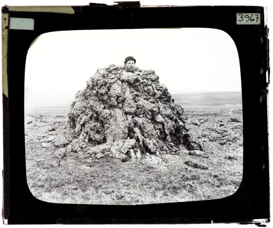 Spiracle near Laxamyri Iceland YORYM TA3967