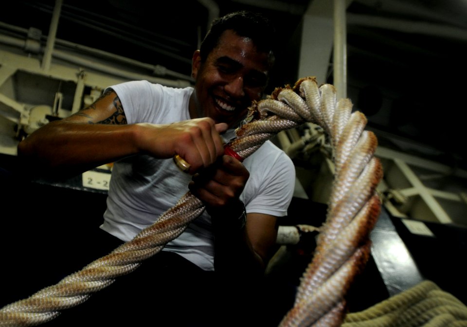 Splicing Kevlar mooring line in the forecastle DVIDS220679