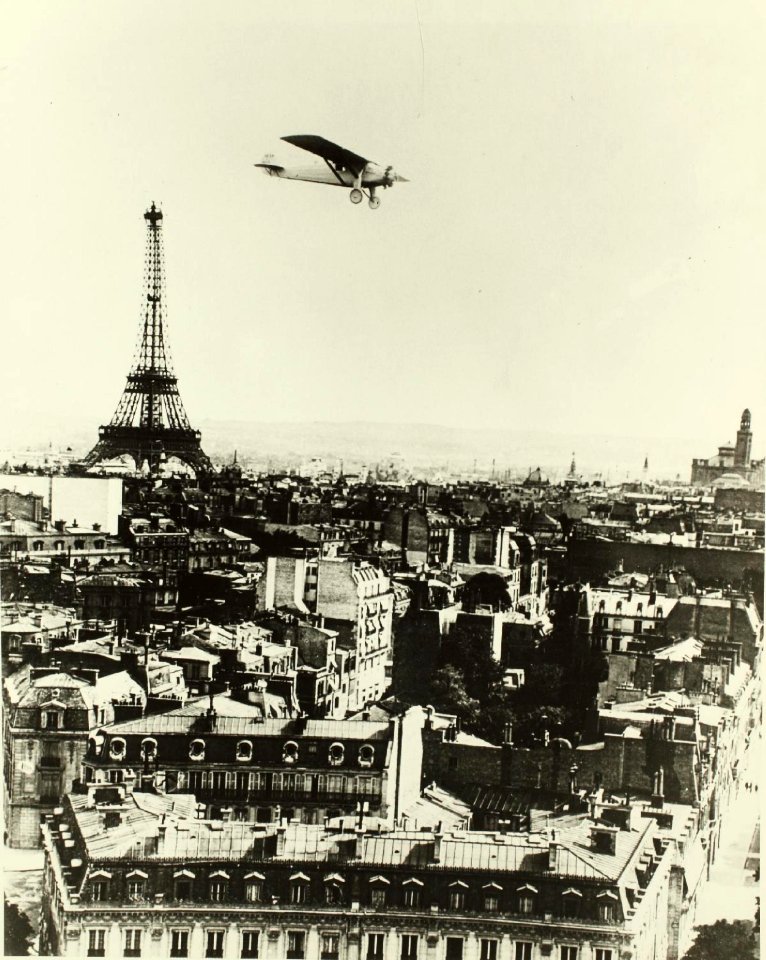 Spirit II in flight over Paris. Built for the San Diego Aerospace Museum. Burned in 1978 n4