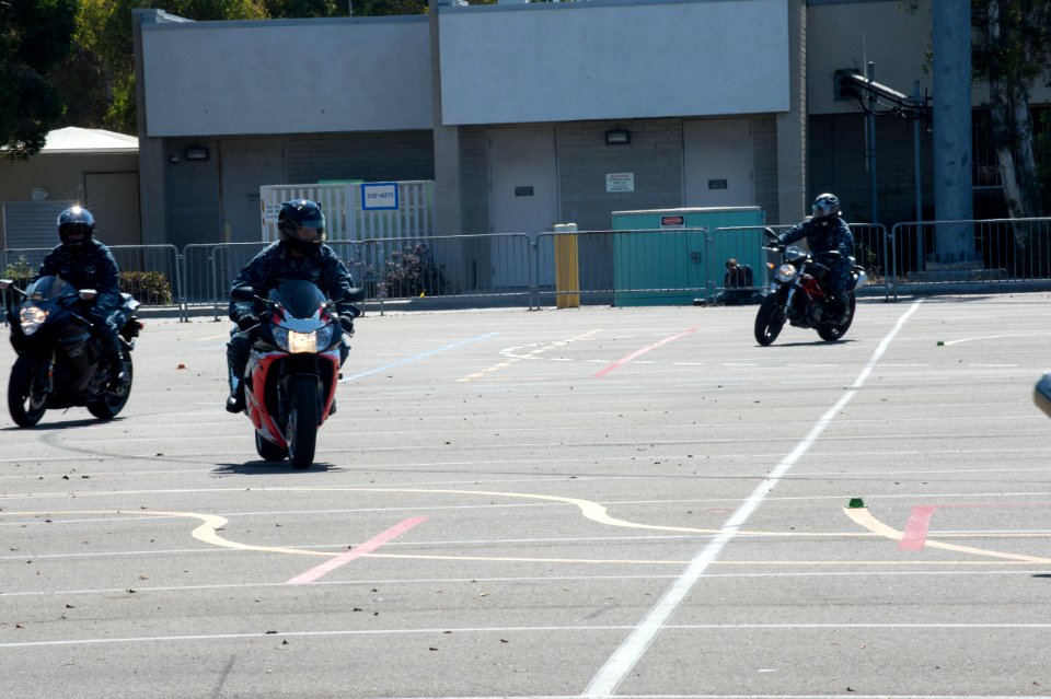 Sport bike course 130905-N-IC565-353